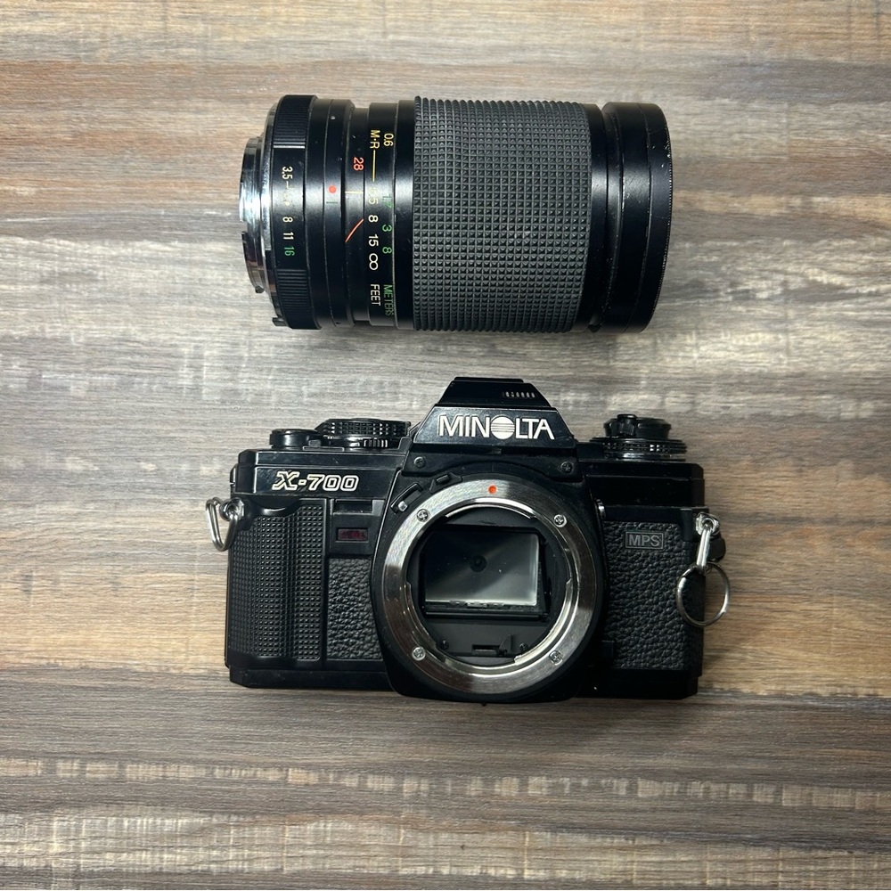 Minolta X-700 35mm Film Camera – Zoom Lens – Manual SLR – Japan – Untested